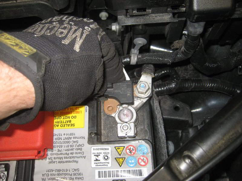 Chrysler-Pacifica-Minivan-12V-Automotive-Battery-Replacement-Guide-039