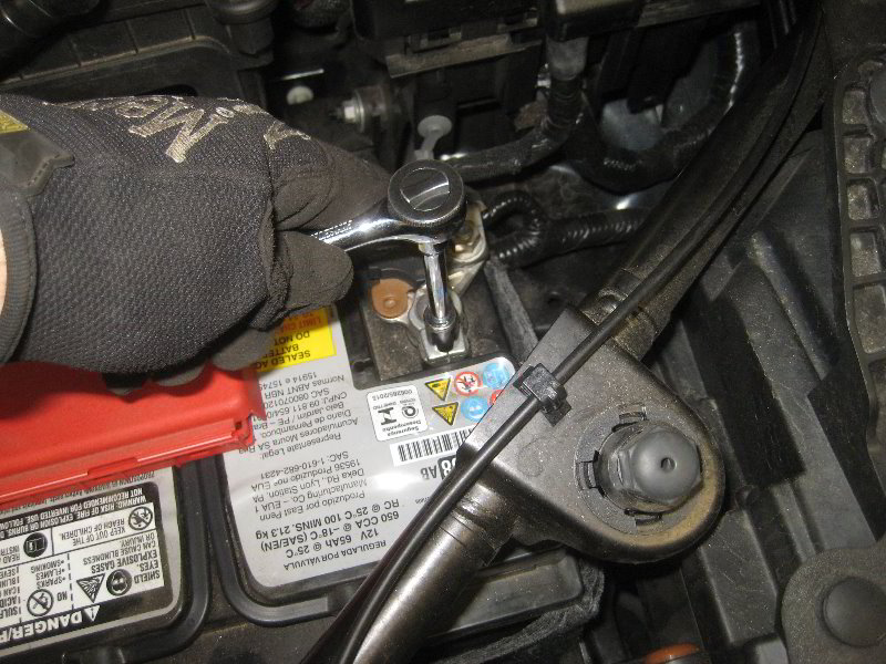 Chrysler-Pacifica-Minivan-12V-Automotive-Battery-Replacement-Guide-040