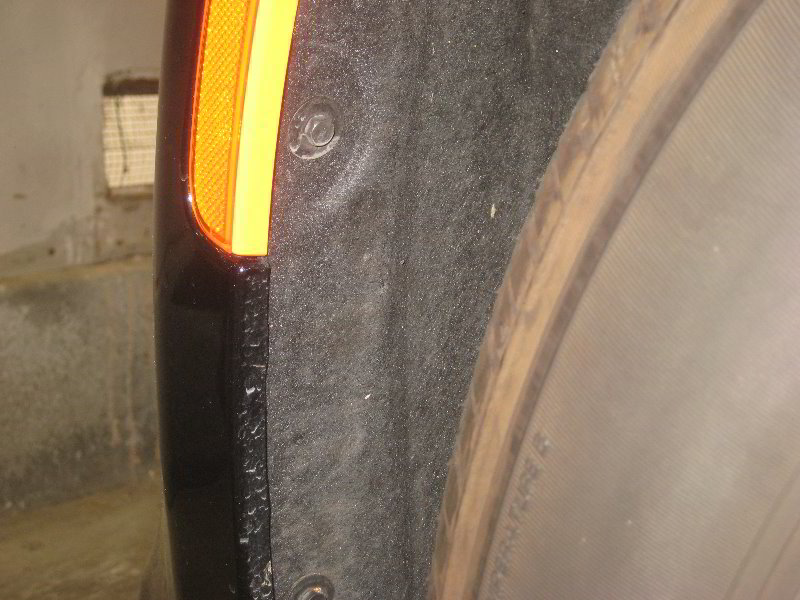 Chrysler-Pacifica-Minivan-Fog-Light-Bulbs-Replacement-Guide-002
