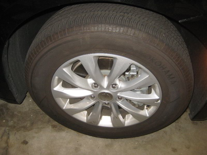 Chrysler-Pacifica-Minivan-Front-Brake-Pads-Replacement-Guide-039