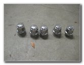 Chrysler-Pacifica-Minivan-Front-Brake-Pads-Replacement-Guide-005