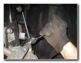 Chrysler-Pacifica-Minivan-Front-Brake-Pads-Replacement-Guide-032