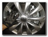 Chrysler-Pacifica-Minivan-Front-Brake-Pads-Replacement-Guide-034