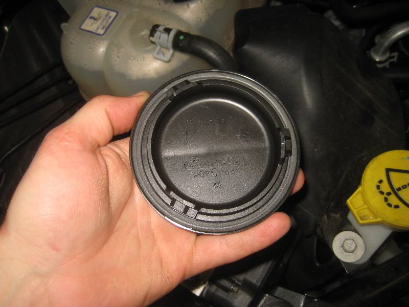 Chrysler-Pacifica-Minivan-Headlight-Bulbs-Replacement-Guide-015