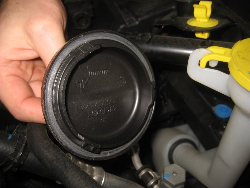 Chrysler-Pacifica-Minivan-Headlight-Bulbs-Replacement-Guide-020