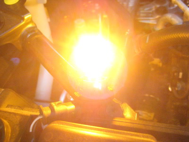 Chrysler-Pacifica-Minivan-Headlight-Bulbs-Replacement-Guide-047