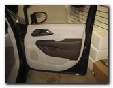 Chrysler-Pacifica-Minivan-Interior-Door-Panel-Removal-Guide-001