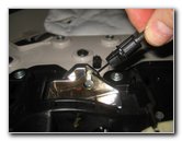 Chrysler-Pacifica-Minivan-Interior-Door-Panel-Removal-Guide-040