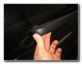 Chrysler-Pacifica-Minivan-Rear-Wiper-Blade-Replacement-Guide-002