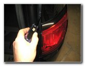 Chrysler-Pacifica-Minivan-Tail-Light-Bulbs-Replacement-Guide-003