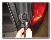 Chrysler-Pacifica-Minivan-Tail-Light-Bulbs-Replacement-Guide-004