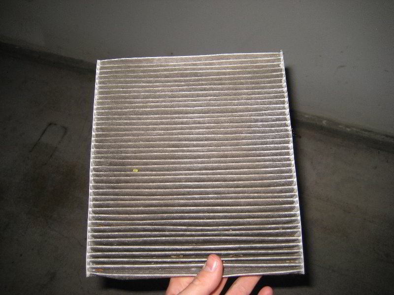 ChryslerTownandCountryHVACCabinAirFilterReplacementGuide015