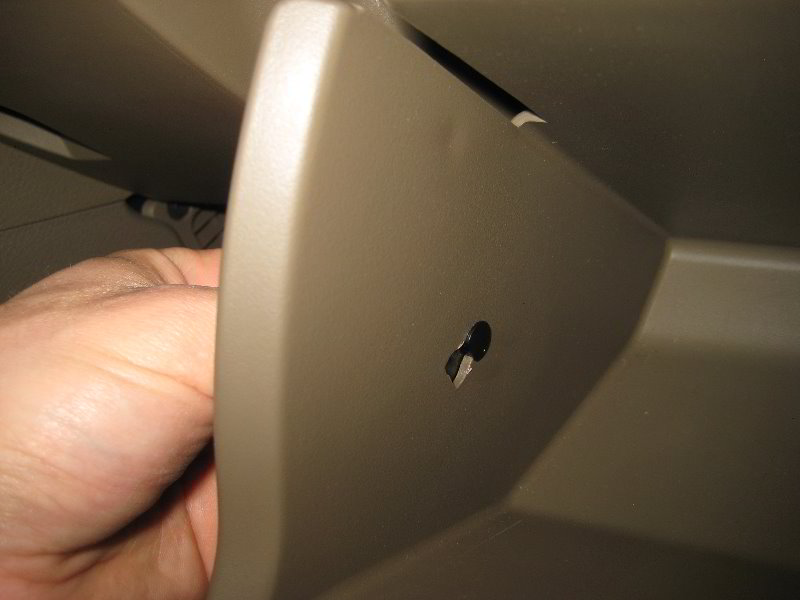 Chrysler-Town-and-Country-HVAC-Cabin-Air-Filter-Replacement-Guide-021