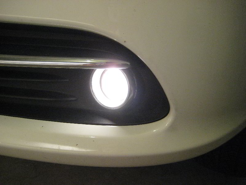 Chrysler-Town-and-Country-Fog-Light-Bulbs-Replacement-Guide-012