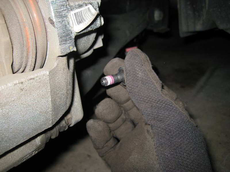 Chrysler-Town-and-Country-Front-Brake-Pads-Replacement-Guide-012