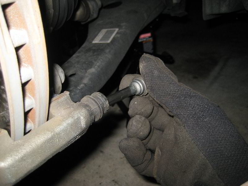 Chrysler-Town-and-Country-Front-Brake-Pads-Replacement-Guide-018