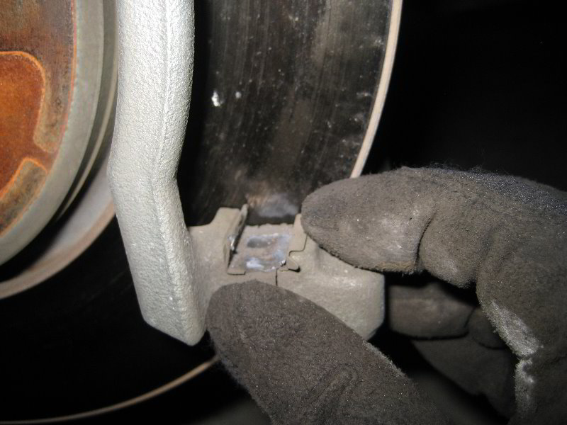 Chrysler-Town-and-Country-Front-Brake-Pads-Replacement-Guide-025