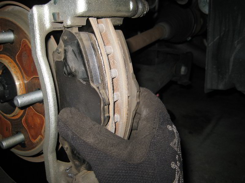 Chrysler-Town-and-Country-Front-Brake-Pads-Replacement-Guide-028