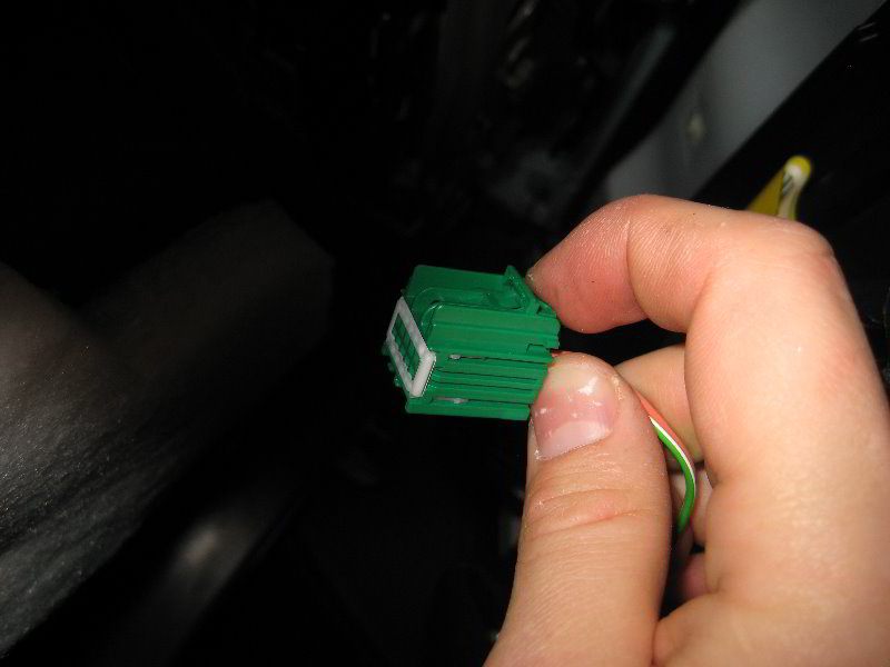 Chrysler-Town-and-Country-Interior-Door-Panel-Removal-Guide-017