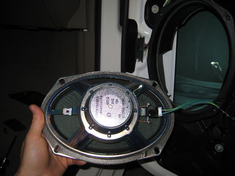 Chrysler-Town-and-Country-Interior-Door-Panel-Removal-Guide-027