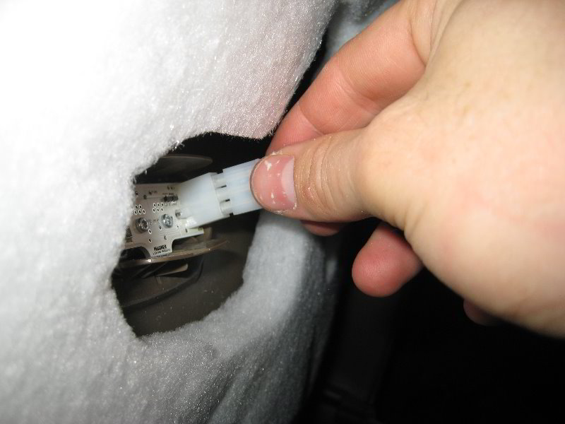 Chrysler-Town-and-Country-Interior-Door-Panel-Removal-Guide-034