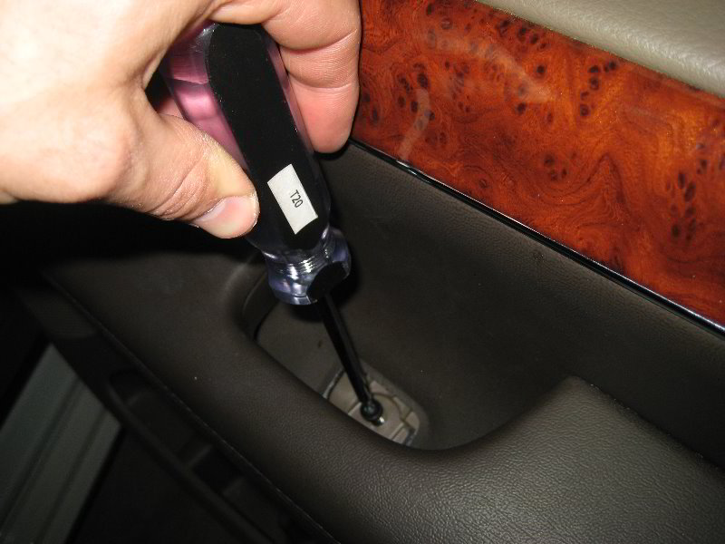 Chrysler-Town-and-Country-Interior-Door-Panel-Removal-Guide-037