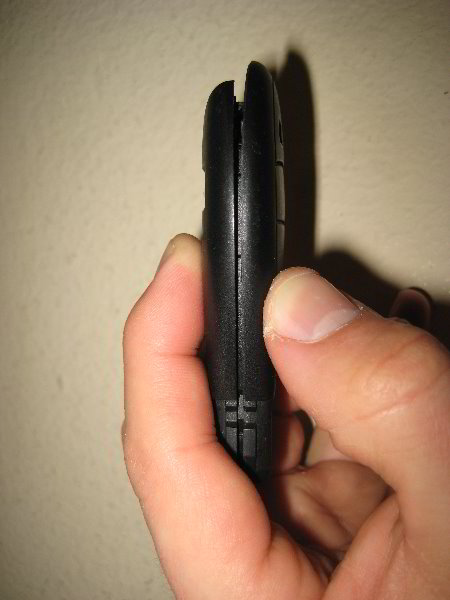 Chrysler-Town-and-Country-Key-Fob-Battery-Replacement-Guide-011