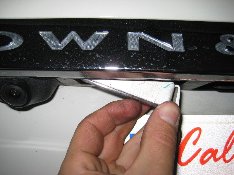 Chrysler-Town-and-Country-License-Plate-Light-Bulbs-Replacement-Guide-010