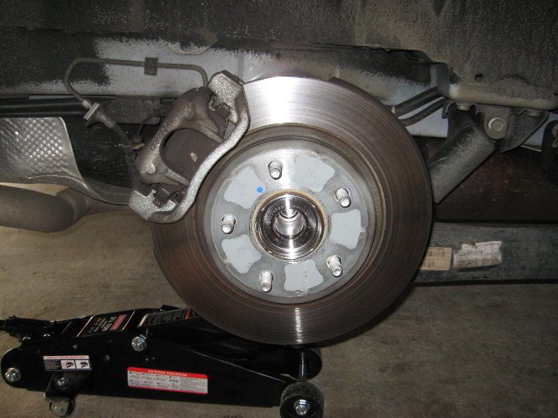 ChryslerTownandCountryRearBrakePadsReplacementGuide005