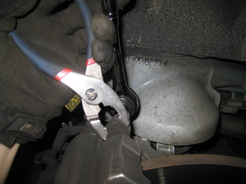 Chrysler-Town-and-Country-Rear-Brake-Pads-Replacement-Guide-007