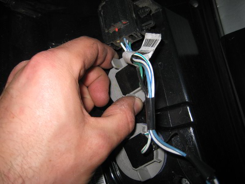 Chrysler-Town-and-Country-Tail-Light-Bulbs-Replacement-Guide-018