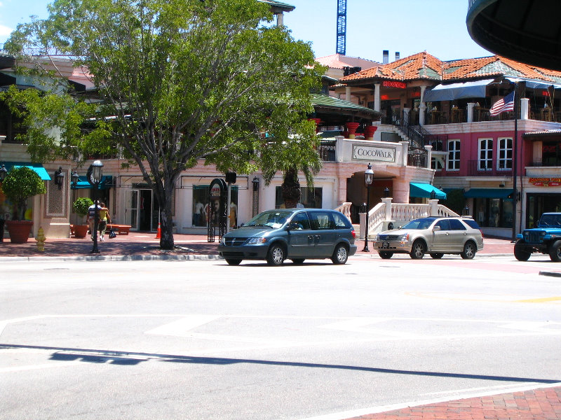 CocoWalk-Coconut-Grove-Miami-FL-011