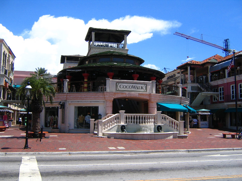 CocoWalk-Coconut-Grove-Miami-FL-015