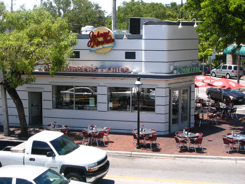 CocoWalk-Coconut-Grove-Miami-FL-019