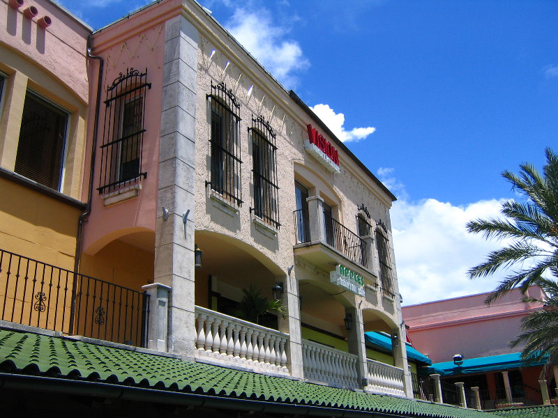 CocoWalk-Coconut-Grove-Miami-FL-023