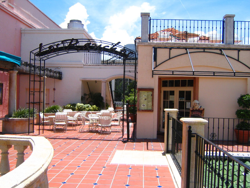 CocoWalk-Coconut-Grove-Miami-FL-035