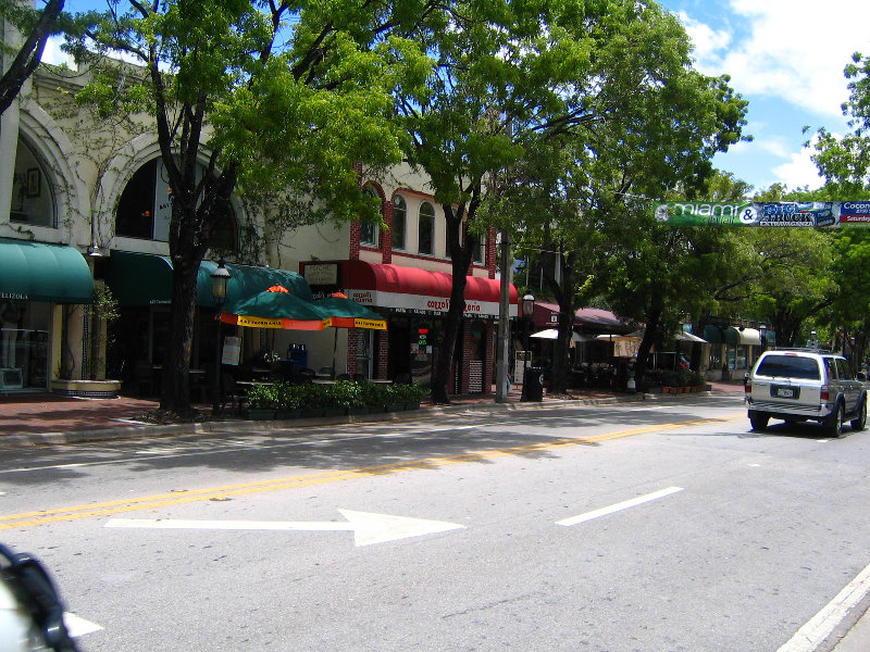 CocoWalk-Coconut-Grove-Miami-FL-051