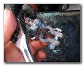 Corroded-Car-Battery-Terminal-Replacement-Guide-018