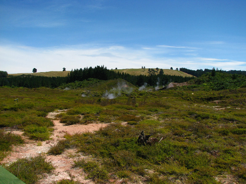 Craters-of-the-Moon-Geothermal-Walk-Taupo-New-Zealand-012