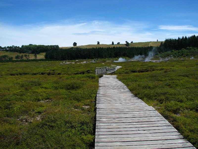 Craters-of-the-Moon-Geothermal-Walk-Taupo-New-Zealand-028
