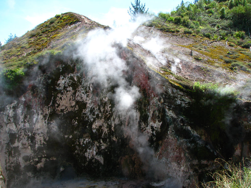 Craters-of-the-Moon-Geothermal-Walk-Taupo-New-Zealand-061