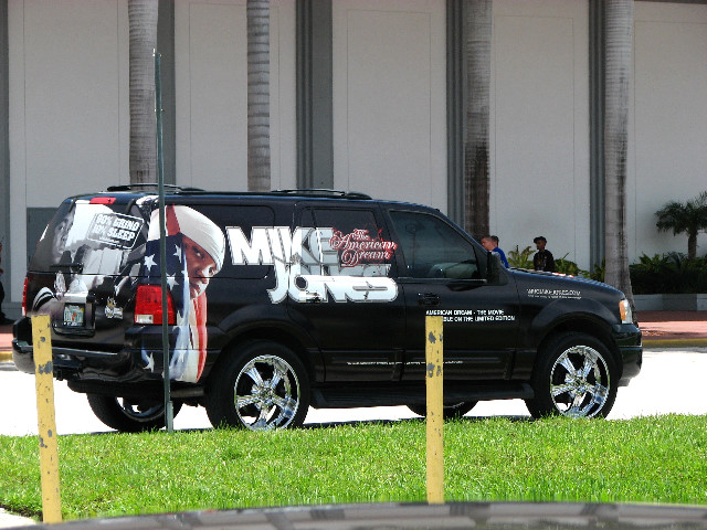 DUB-Custom-Auto-Show-Miami-Beach-FL-2007-002