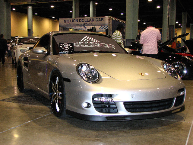 DUB-Custom-Auto-Show-Miami-Beach-FL-2007-010