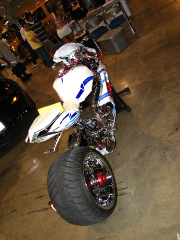 DUB-Custom-Auto-Show-Miami-Beach-FL-2007-011