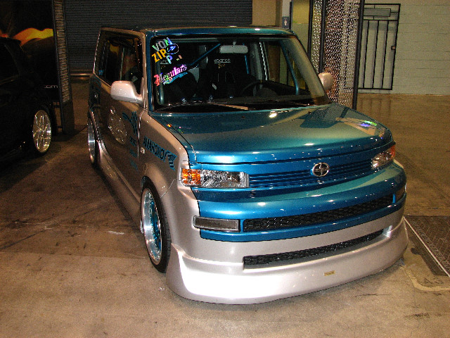 DUB-Custom-Auto-Show-Miami-Beach-FL-2007-040