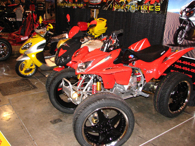 DUB-Custom-Auto-Show-Miami-Beach-FL-2007-072