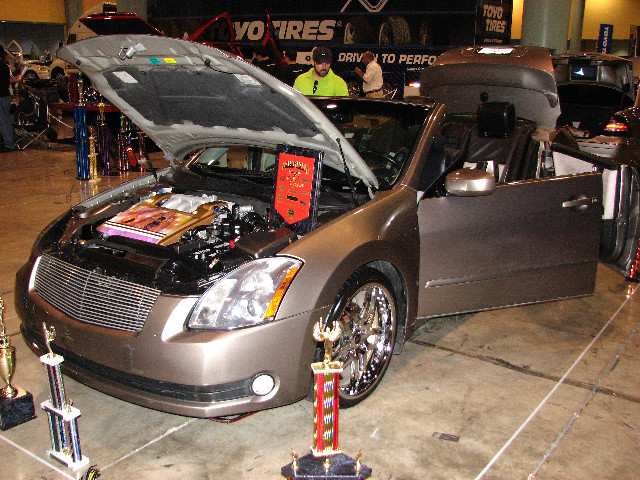 DUB-Custom-Auto-Show-Miami-Beach-FL-2007-079