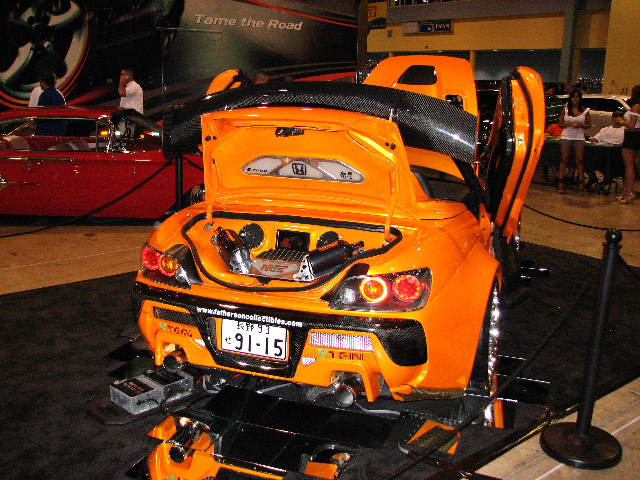 DUB-Custom-Auto-Show-Miami-Beach-FL-2007-080