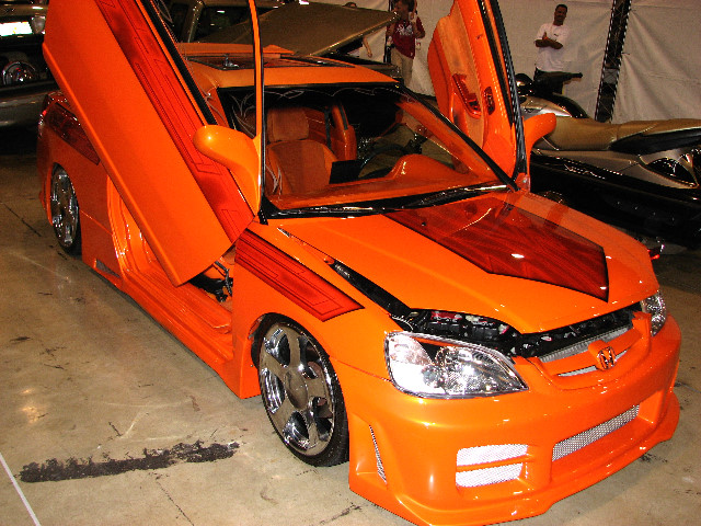 DUB-Custom-Auto-Show-Miami-Beach-FL-2007-092