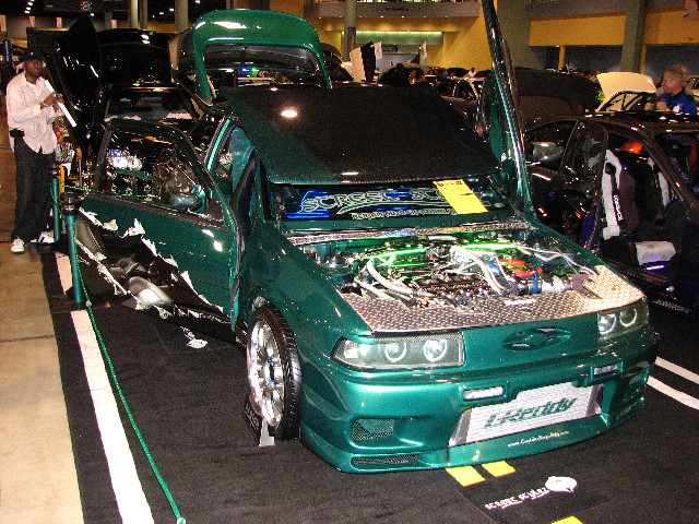 DUB-Custom-Auto-Show-Miami-Beach-FL-2007-123